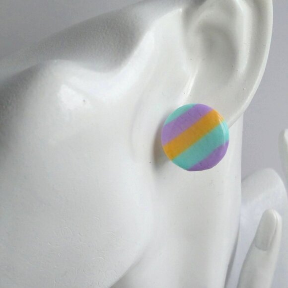 Handmade pastel color polymer clay earrings. Boucles d'oreilles fait à la main - Picture 4 of 5